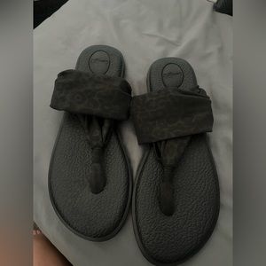Sanuk Sling sandals